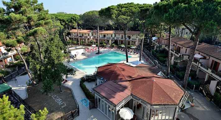 Residence Poggio Dei Pini Marina Romea Buitenkant foto