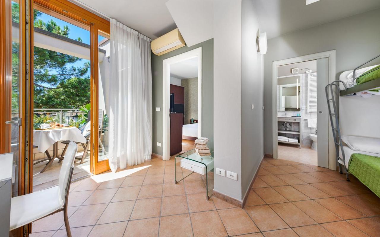Residence Poggio Dei Pini Marina Romea Buitenkant foto